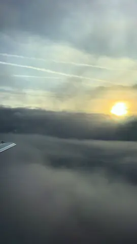 Cloud surfing #pilot #aviation #flying #clouds #cockpit 
