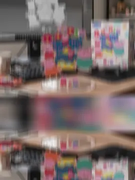 Realizamos su topper personalizado y tenemos en la tienda todas las temáticas disponibles : Somos @bypastry.ccs  #topper #piñateria #piñatas #tematicadecumpleaños #pendon 