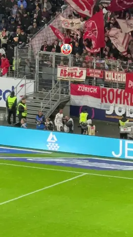 Michael Olise wird zum Security 🤡 /Folgen ➕☑️ #michaelolise #olise #Bundesliga #fcbayern #fcbayernmünchen 