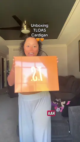 Unboxing #tloascardigan ft. my toddler 🧡❤️‍🔥 #ts12 #taylorswiftmerch #cardigan #TSTheLifeofaShowgirl 