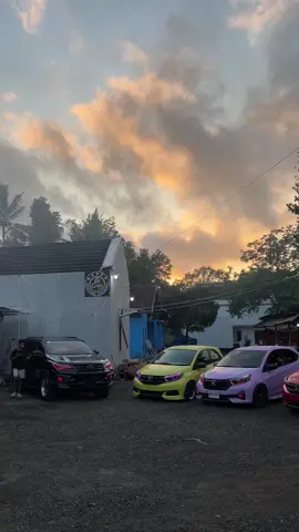 #flobamorarentcar #sewamobiljogja 