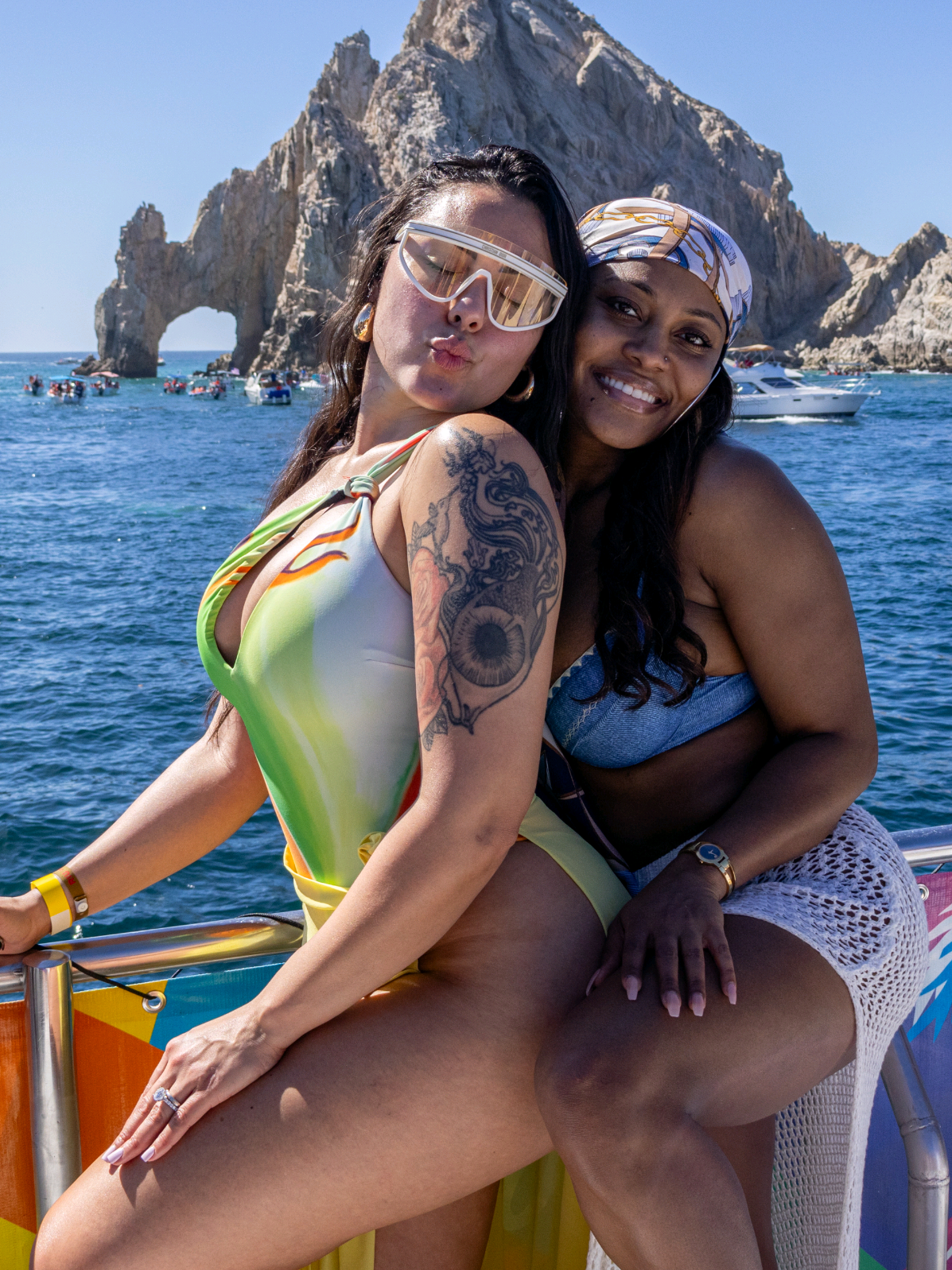 Who let him take over the deck?! 😳🔥 Los Cabos turned into a full movie — energy on 100 🎬🌊 Would your crew match this vibe? 👇 ❤️ if you were onboard 🔥 if you’re next sailin’ with us #LosCabosVibes #BoatPartyVibes #HipHopSessions #TravelTok #GoodVibesOnly   