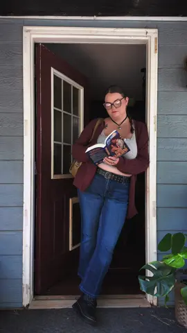 A new cardigan has entered the chat 🖤