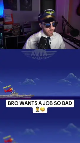 BRO WANTS A JOB SO BAD👨‍✈️🤣 #streamer #kick #funny #job #pilot 