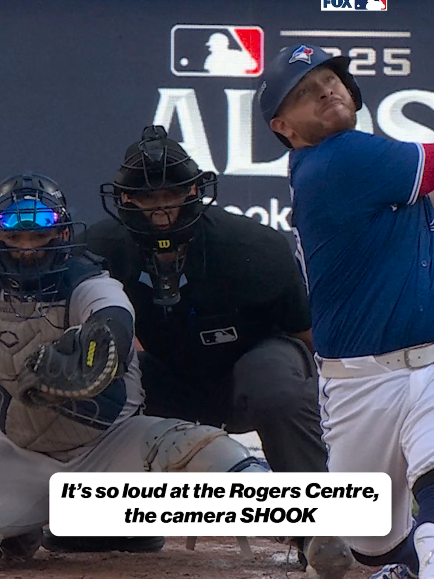 Look how much the camera shook! 😱#MLB #mlbplayoffs #bluejays