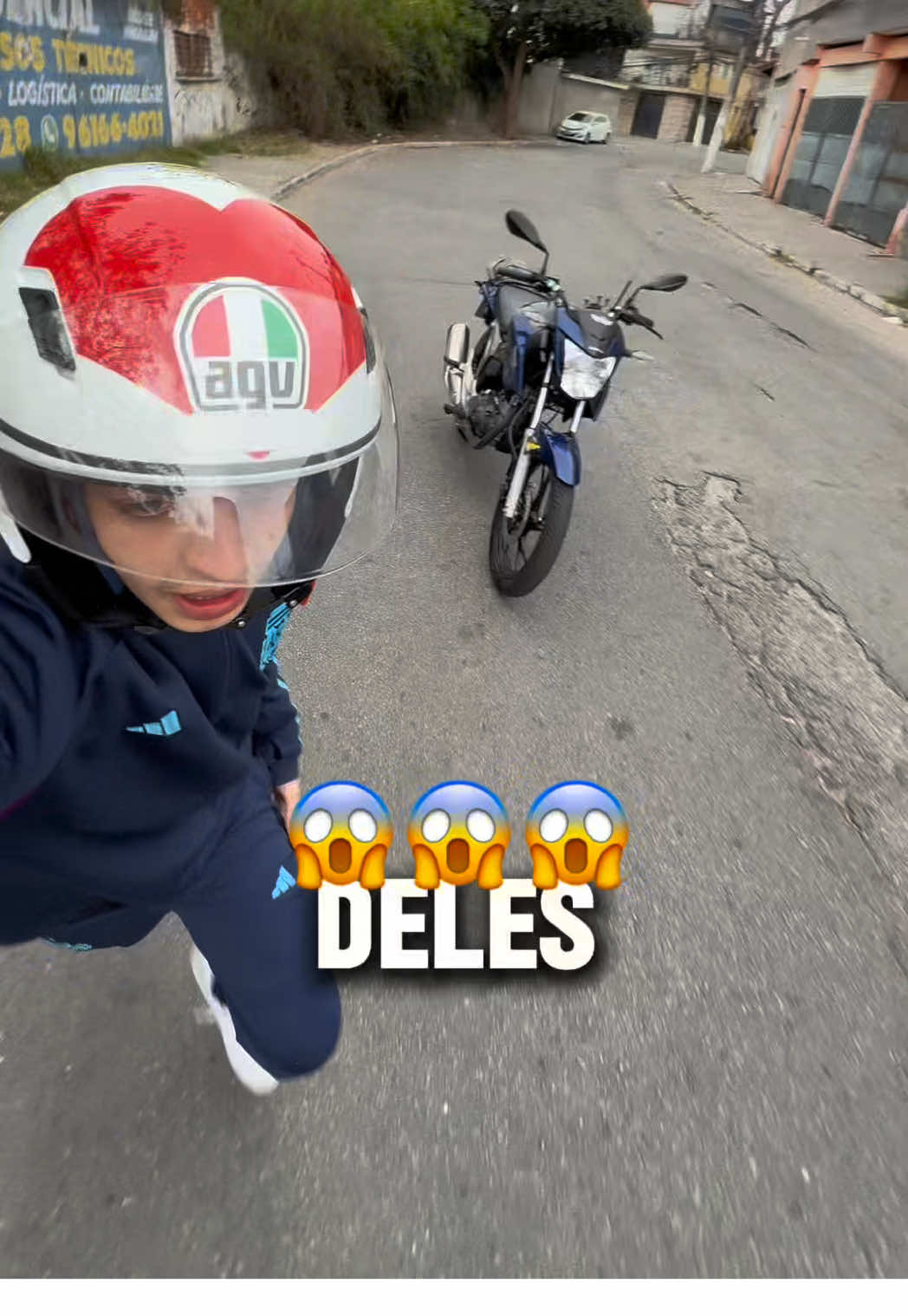 quer pegar minha moto😰😰 #meme#resenha#moto#medo