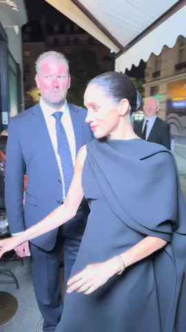 #meghanmarkle #paris 