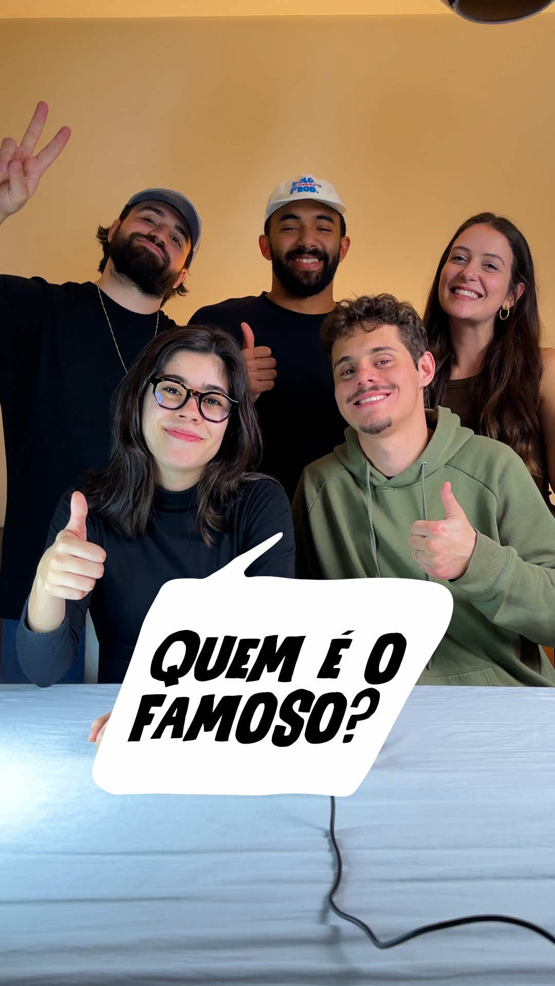 quem é o famoso? @Rafael Koehler @estevaomartinss @Lais Rossetto @gabi @Rafa  #curiosidades #jogos #perguntas #celebridade  @faz o pix! 
