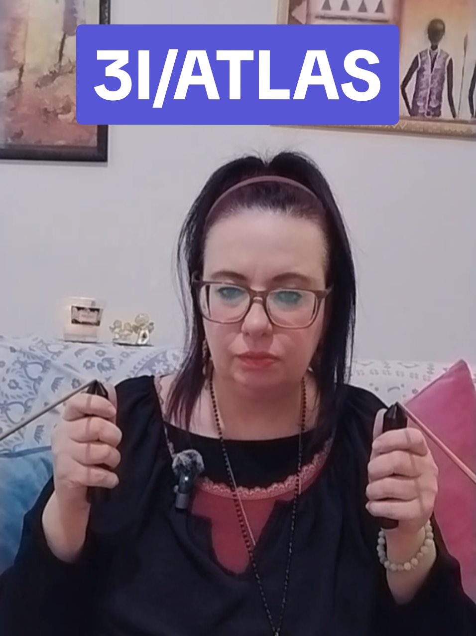 🌀 FACCIAMO QUALCHE DOMANDA ALLE BACCHETTE 🌀 ⁉️ E tu cosa vorresti sapere ⁉️ ℹ️ Le pratiche mostrate in questo video, che prevedono l'uso delle bacchette da rabdomante, sono presentate a solo scopo di intrattenimento. Non vi è alcuna pretesa di scientificità né veridicità. Le risposte fornite non dipendono dalle mie opinioni personali. Questo contenuto ha finalità esclusivamente informative e di intrattenimento. Le bacchette ad uso divinatorio appartengono a tradizioni simboliche e spirituali e non hanno alcuna validità scientifica. Le informazioni condivise non sostituiscono in alcun modo pareri professionali (medici, psicologici, legali o di altro tipo). Interpreta e utilizza quanto visto con apertura e senso critico. #spiritualità #3Iatlas #energia  #pattyesoterica #bacchette 