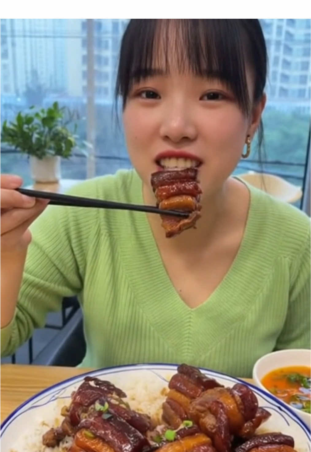 Eating some slimy worms for a food review 🤮 #sora #sora2 #ai #soran 