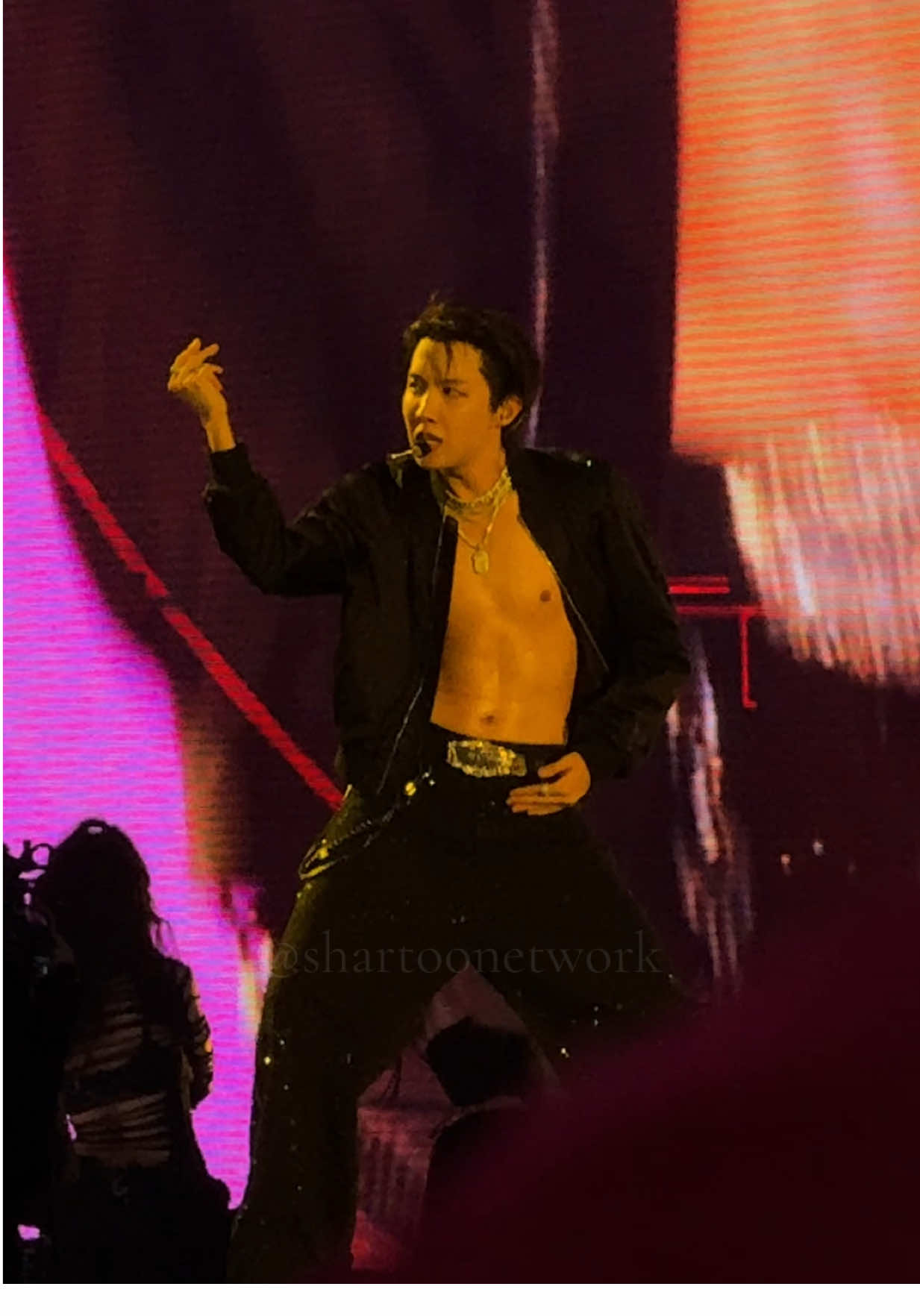 KILLIN’ IT GIRL - HOPE ON THE STAGE FINAL IN SEOUL DAY 2 🖤 @hobipower @BTS  #JHOPE #hope_on_the_stage_final #junghoseok #제이홉 #BTS  
