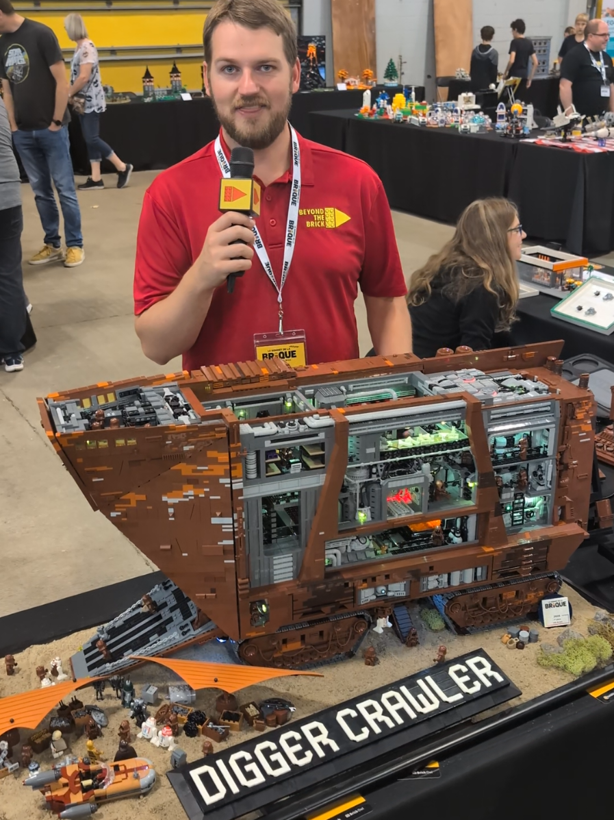 LEGO Star Wars Sandcrawler by Erick Poussart | Displayed at Le Sommet de la Brique #lego #starwars 