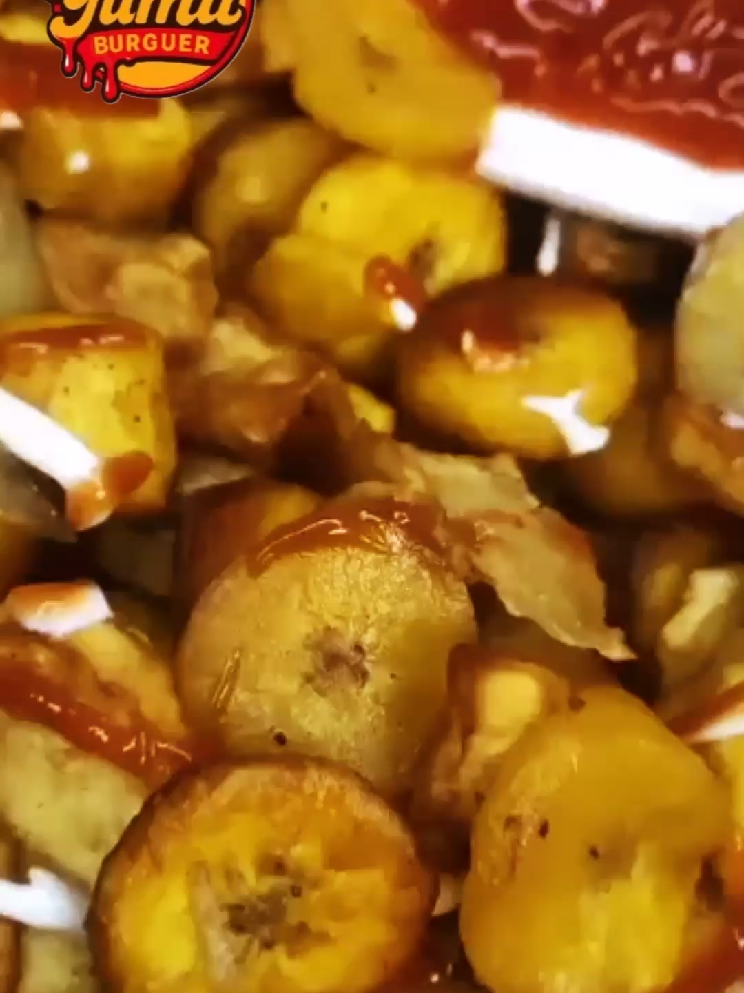 Yumii Burguer – O sabor que fala por si! Cada mordida é um show de suculência, frescor e tempero no ponto certo. Aqui, o hambúrguer é mais do que comida — é uma experiência que desperta o apetite e faz você querer repetir!  Feito na hora.  Ingredientes frescos.  Sabor inesquecível.  Morro Bento – Rua sentido Max, após a igreja Sheknah  Encomendas & Reservas: 940 992 189 #fyppppppppppppppppppppppp #fasfood #angolaluanda #delicias