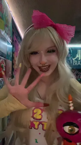 im literally toy chica ( YES IK MY CUPCAKE IS FROM THE MOVIE LEAVE ME ALONE  I was too lazy to find the actual print file.. ) Thank u guys for sm love on my chica!!! will redo her soon guys #fivenightsatfreddys #toychicacosplay #fnafcosplay #toychica 