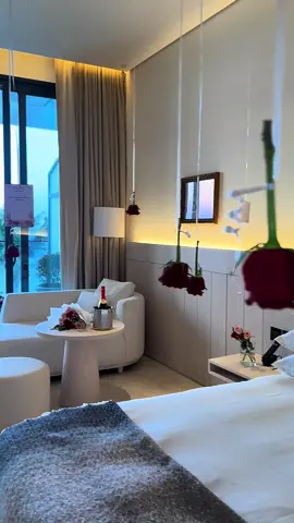 تنسيق غرف عرسان 👰💍  ناي تجعل من التنظيم أمراً سهلاً  نُبحر بك في عالم من  الرفاهية الأنيقة يليق بنا وبكم   ونضفي على مناسباتكم طابعاً أنيقاً ننظم كل الاحتفالات 🤍 #تننسيق_غرف_عرسان  ##تنسيق_فنادق  #تنسيق_شاليهات_الرياض  #تنسيق_شاليهات_جدة #تنسيق_شاليهات_عرسان_الرياض     ( أعياد - تخرج- تحديد جنين- ذكرى زواج -عيد_ميلاد) للحجز والاستعلام 0555552459 