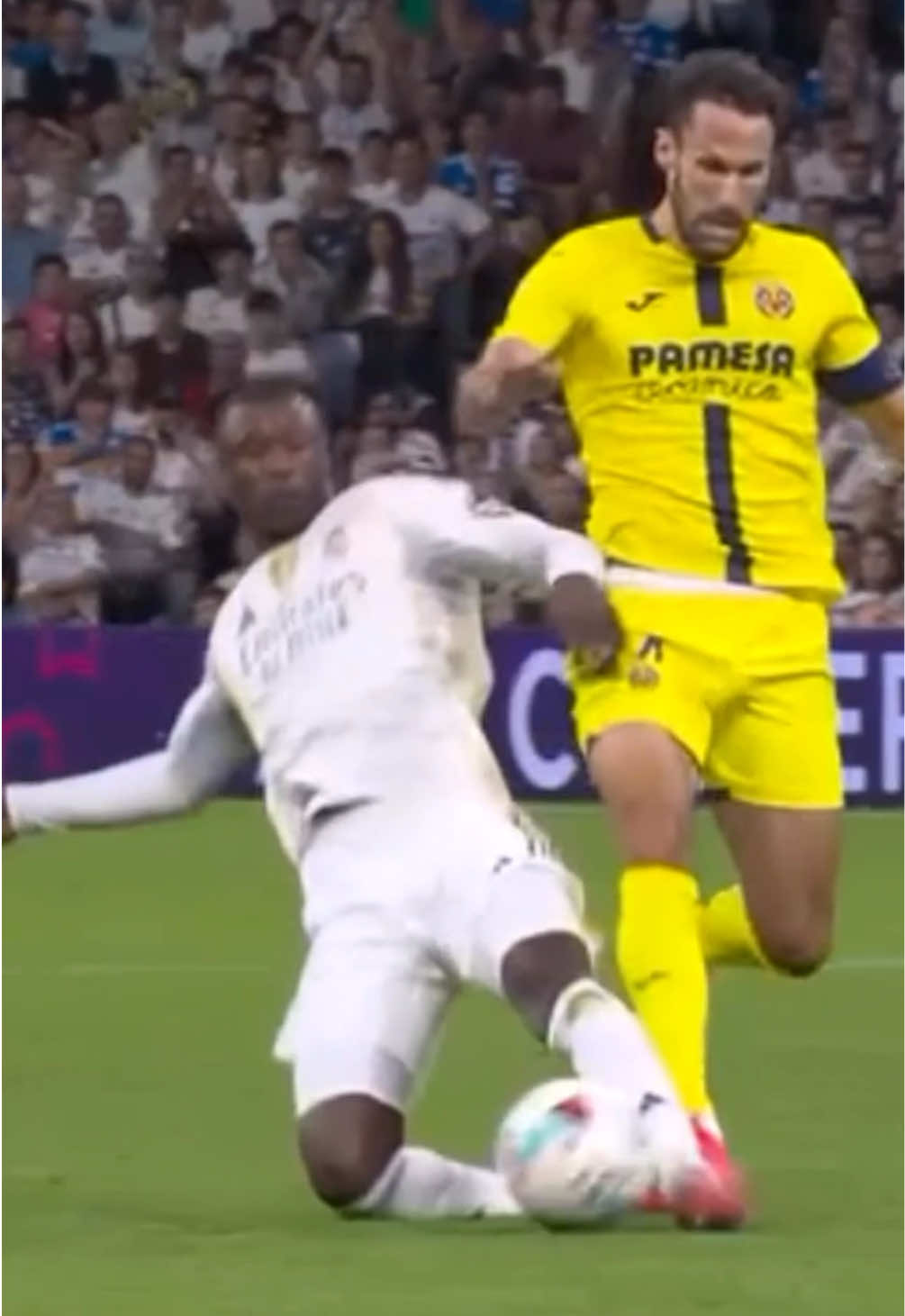 CAMA 'OH'. ⚔️ #LALIGAEASPORTS #LALIGAHighlights #RealMadridVillarreal #DeportesEnTikTok 