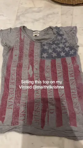 Tommy hillfiger USA flag top in size XS, it's so cute but grey doesn't suit me 😢😢 #fashion #vinted #2000 