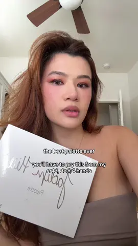 warms, cools, neutral, pops of colors from @Jaclynhill palette 🎨 it’s still so pigmented after all these years of using it!!