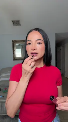 Este lip gloss de HERA me encantó deja los labios con un brillo precioso, se siente ligero y los mantiene súper hidratados #belleza 