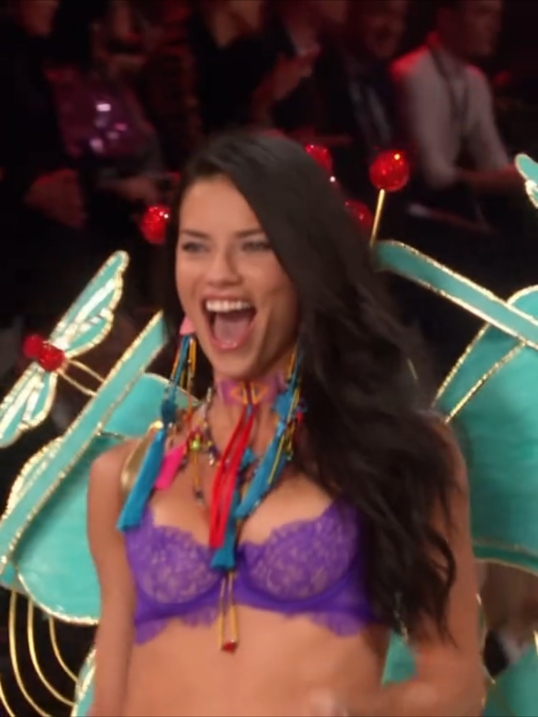 #adrianalima for #VictoriaSecret 2016 #fashion #Runway #fashionshow 