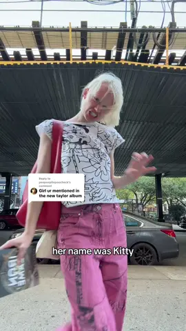 Replying to @peepeep0opoocheck does taylor swift know who i am 