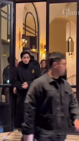 BTS V in Paris today 2025, V en Paris hoy#v #kimtaehyung #fashionweek #fyp #paratiiiiiiiiiiiiiiiiiiiiiiiiiiiiiii 
