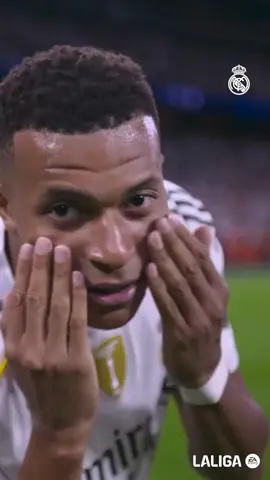 KM🔟 style 😉 #Mbappe #celebrate #goals 