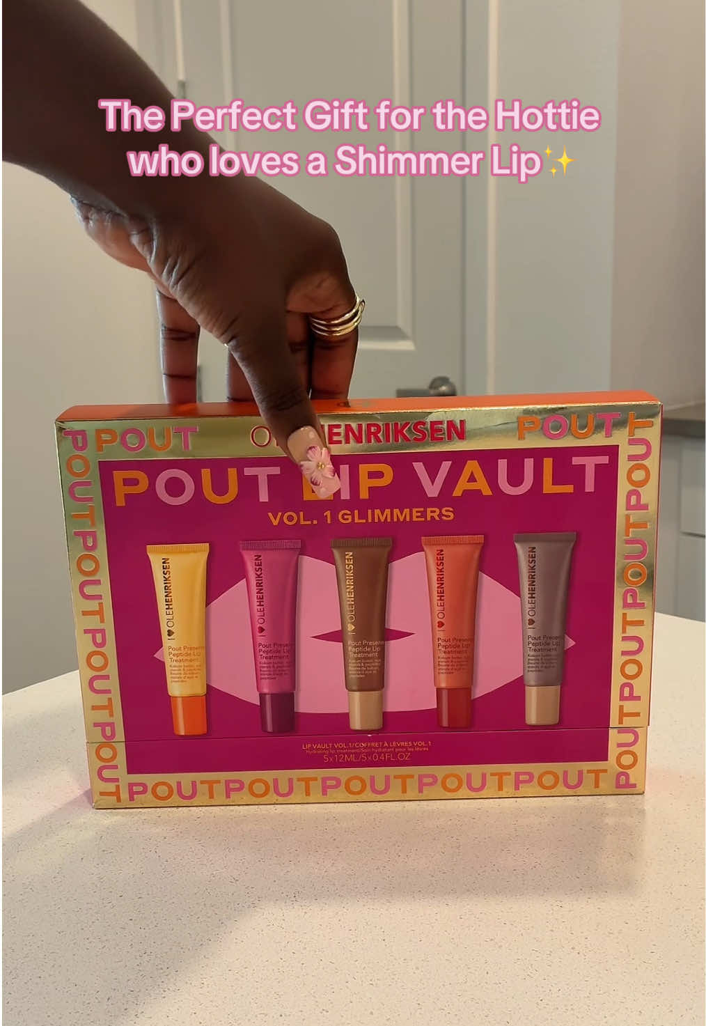 The Ole Henriksen Pout Lip Vault Glimmers are giving lips next-level shine + hydration and plump @Olehenriksen #olehenriksen #olehenriksenliptreatment #shimmergloss #tiktokshopfalldealsforyou #tiktokshopcreatorpicks 