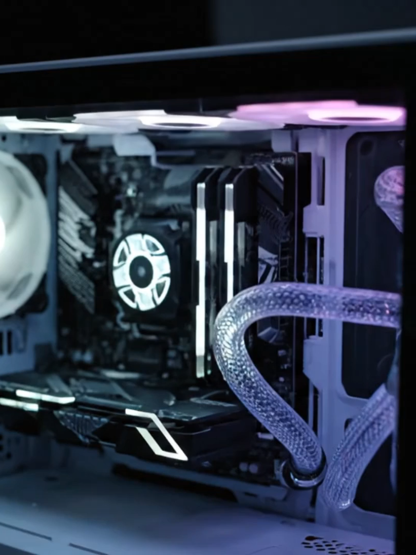 White setup ⚪ #tech #techtok #fyp #fy #white #setup #gaming #gamingsetup #edit #pc #gamingpc