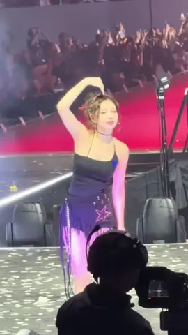 #twice #nayeon #talkthattalk #twiceinbualcan #fancam 