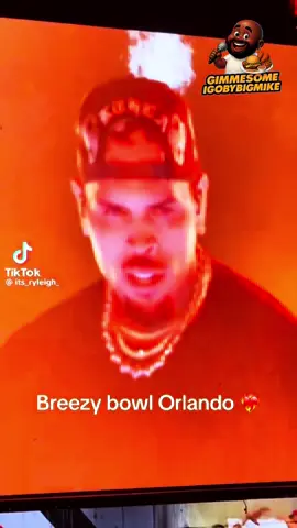 OMG @chrisbrownofficial #teambreezy #breezybowl #chrisbrown 