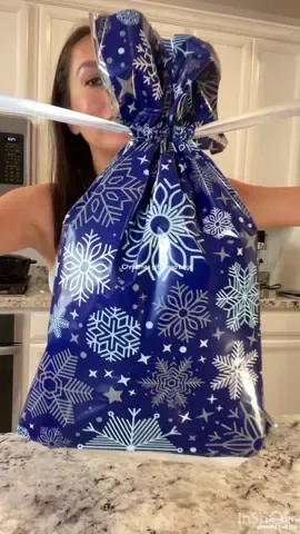 Replying to @Didi Fitzgerald this will make gift wrapping so much easier, I grabbed the 50 piece which was the perfect amount for us #christmaswrapping #christmaswrappingtips #christmasgifts #kringleexpressgiftbags 