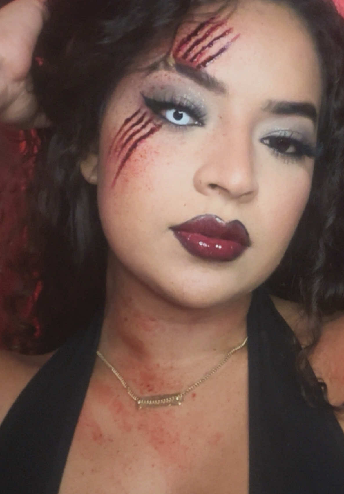 Halloween inspired look🐺🩸 #warewolf #halloweenmakeup #sfxmakeup #miamimakeupartist #scarmakeup 