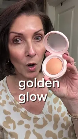 definitely screams golden girl!! that is a truly gorgeous highlighter! #highlighter #golden #tiktokfalldealsforyoudays #beauty #politesociety @Polite Society Beauty 