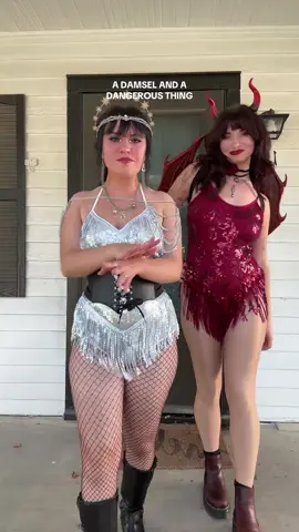 #visionsofdamselsandotherdangerousthings #dragoncostume #knight #chappellroanconcert 