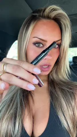 For the eyes and for the lips 