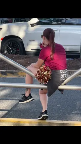 2 hours until kick off and and FSU is already bending under pressure🤣🙌🏼🔥🟩🟧 #CollegeFootball #gameday#miamihurricanes #football #fyp 