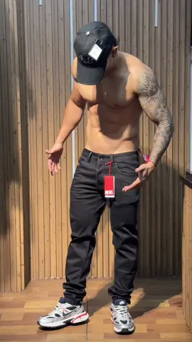 👖 Mira qué bien me veo… y no es suerte, es estilo. Estos pantalones de Bossman Boutique están hechos para quienes quieren destacar sin decir una palabra. 🔥 Corte perfecto 🔥 Material de alta calidad 🔥 Ajuste que resalta tu figura#ropa#cucuta#tienda