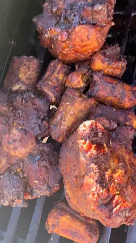 “If you ain’t patient, you don’t deserve these oxtails 😮‍💨🔥🍽️ Slow cook. Deep flavor. Real chef talk 💯”#FoodTok #Oxtails #SoulFood #ComfortFood #MrGoodGroceries    