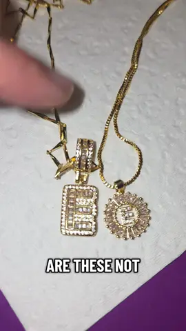 set of 2 necklaces under $15 These are STUNNING!!  #tiktokshopcreatorpicks #tiktokshopfalldealsforyou #tiktokshopblackfriday #tiktokshopcybermonday 