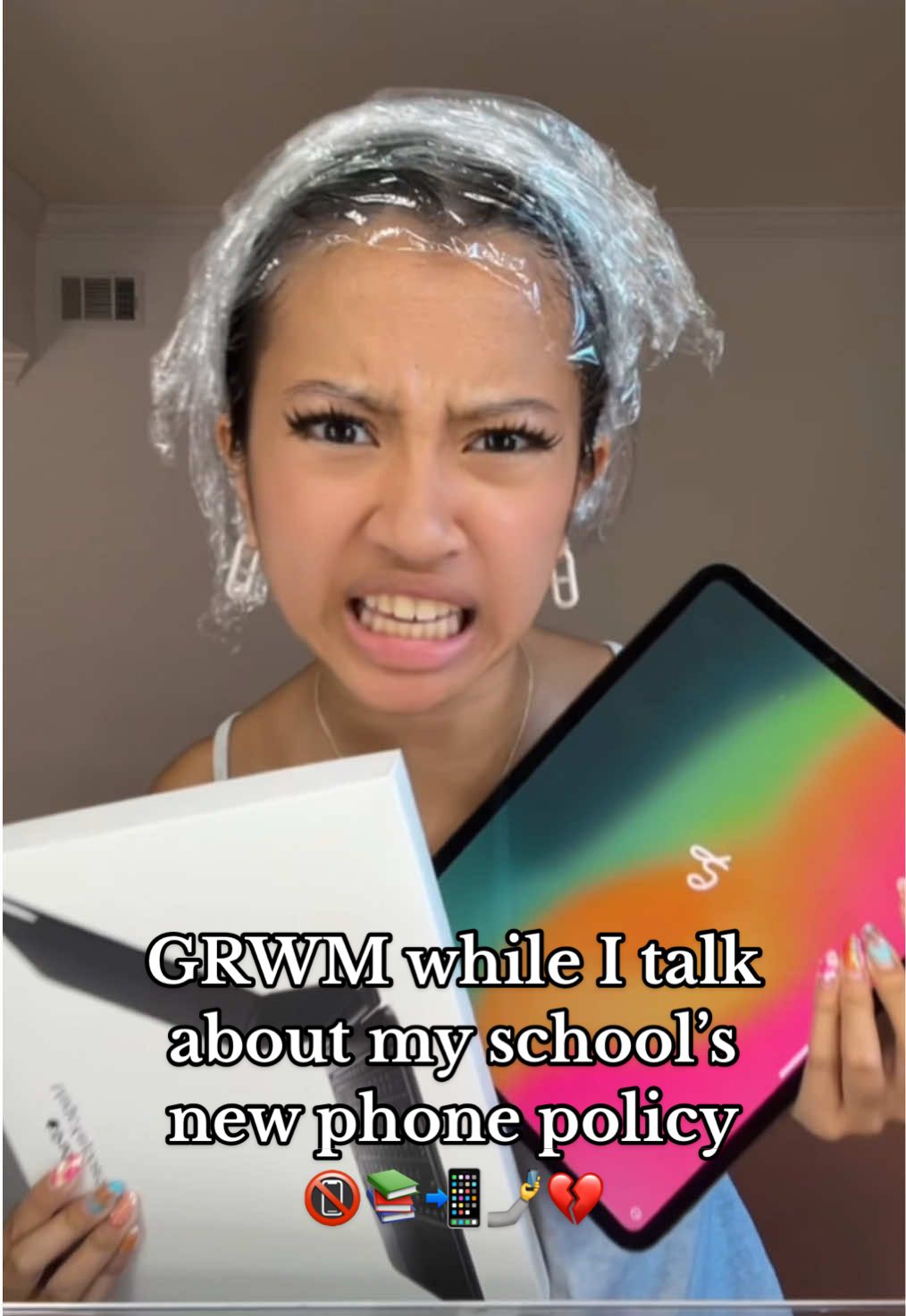 GRWM while I set up my giant phone (ipad) for school after the new district policy #grwm #getreadywithme #bellaluu #highschool #highschoollife 