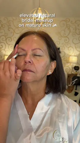 ✨ carmen ✨ thank you so much for letting me do your makeup on your big day/gracias por dejarme hacer su maquillaje en su día especial 🌹❤️ @thelofatstoneoak products used: @Neutrogena hydro boost face mask, @grace and stella eye mask, @Point of View Beauty glow serum, @Embryolisse USA beauty cream @Provence Beauty eyecream, @Morphe Cosmetics eyeshadow palette in rose frequency, @makeupbymario the originals eyeshadow palette, @Jones Road Beauty beauty gel eyeliner in brown, @COVERGIRL mascara, @EYLURE LONDON wispy light lashes, @Hard Candy smooth on lock primer, @Maybelline NY grippy primer, @milkmakeup grippy primer, @Fenty Beauty foundation, @Estée Lauder concealer, @typologyparis concealer, @Milani Cosmetics blush in rose romance & wine glow, makeup by Mario bronzer in light medium, jones road beauty contour, @loréal paris usa Infallable Setting spray, @Huda Beauty Setting Powder, Maybelline Liquid Lipstick, @maccosmetics lip glass, @Kosas brow pop gel in brown, @Anastasia Beverly Hills brow pen, mac highlighter #makeup #bridalmakeup #2025bride #matureskinmakeup #makeupover40    