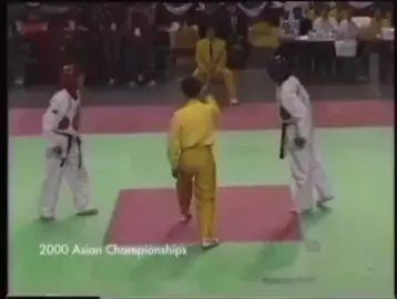 Highlight Old style of 2000 Asian championships Satriyo Rahadani  INDONESIA  (Blue) VS Roberto Cruz Philippines (Red) Score; Blue 6 Vs Red 4