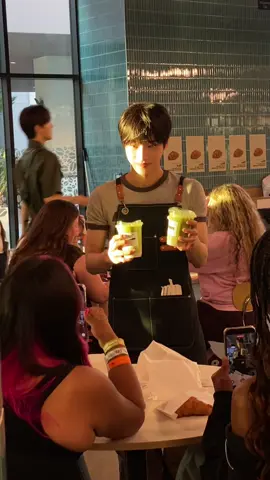 omg these baristas are so cute 🤍 #onepact #leeyedam #jaychang #ohseongmin #matcha @onepact   