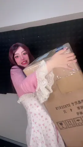 Eu sou péssima fazendo vídeos de unboxing 😭😭😭😭 Nesse vídeo estou usando o vestido da #lacemade 