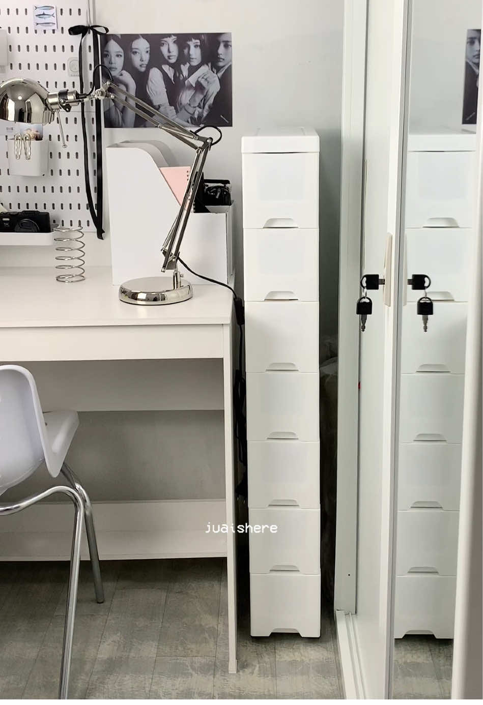 Membalas @Mba Ellll kecil kecil tp lemari ini muat banyak perintilan, worth to buy 😻 #lemariplastik #drawer #laci #lacimini 