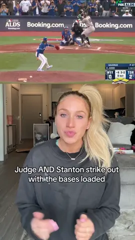 Are Yankees fans not FUMING at this??! #yankees #newyorkyankees #torontobluejays #mlbplayoffs #baseball 