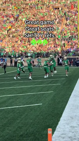 If refs had to put their names on their jerseys these calls wouldn’t be a lot better ☘️☘️☘️ #notredame #fightingirish #southbend #fyp #football 