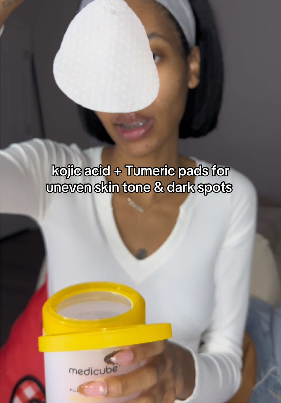 Having a small breakout rn but I will stay consistent with my skincare ✨ #unevenskintone #darkspots #tumericpads #tiktokshopcreatorpicks #tiktokshopfalldealsforyou 