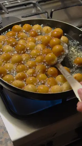 ‏اللهٌم بلغنا رمضان لافاقديٍن ولامِفقودين❤️❤️ لقيمات من يدين احلى أخت بالدنيا ماشاء الله .. #لقيمات_رمضان #رمضان #اكسبلورexplore #الحمدالله_علی_کل_حال❤ ✨✨✨